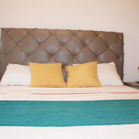 Studio Turquoise Victoria Bukarest Exterior foto
