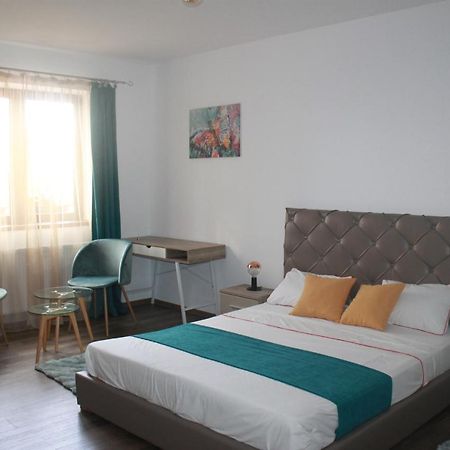 Studio Turquoise Victoria Bukarest Exterior foto