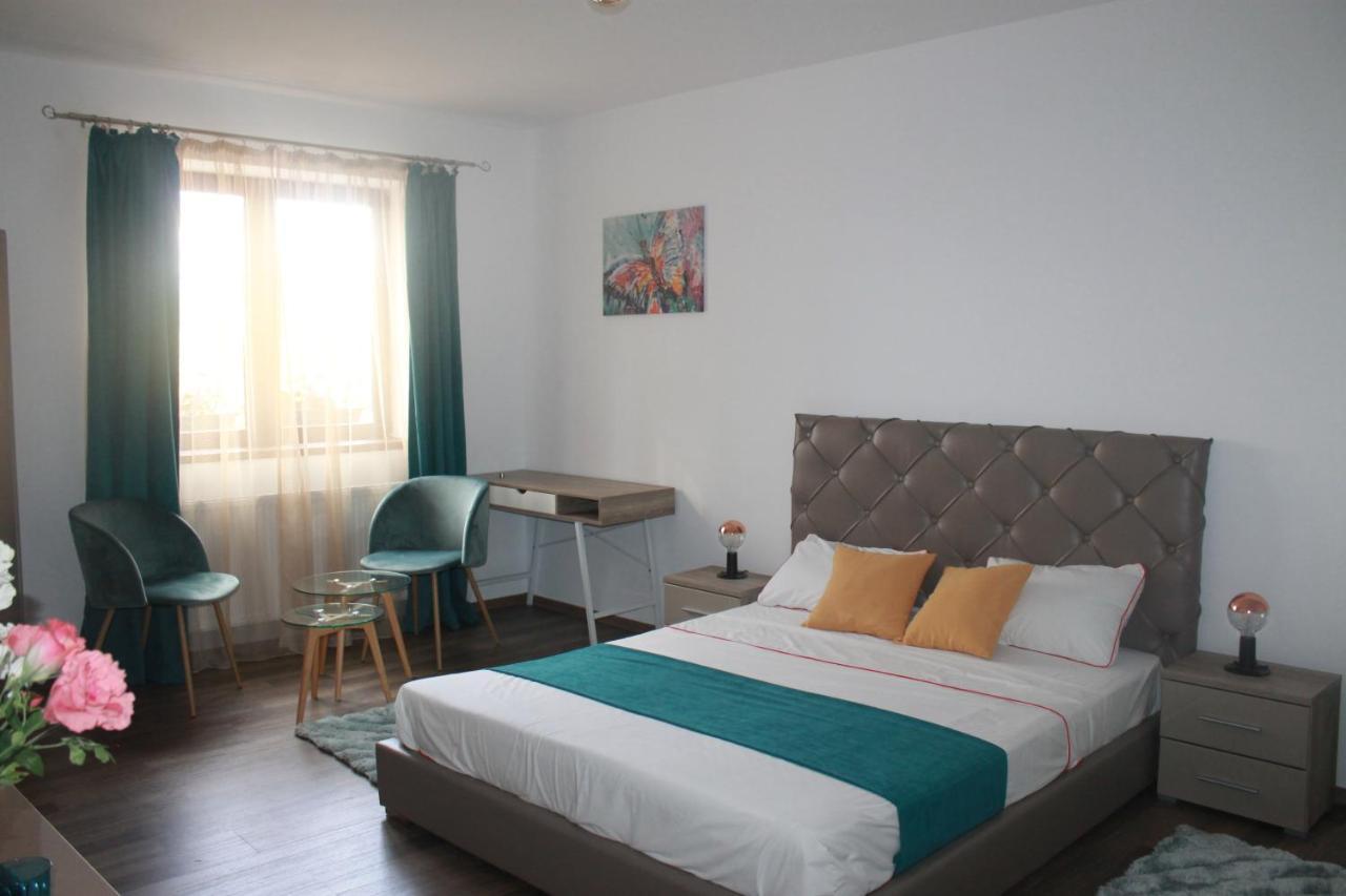 Studio Turquoise Victoria Bukarest Exterior foto